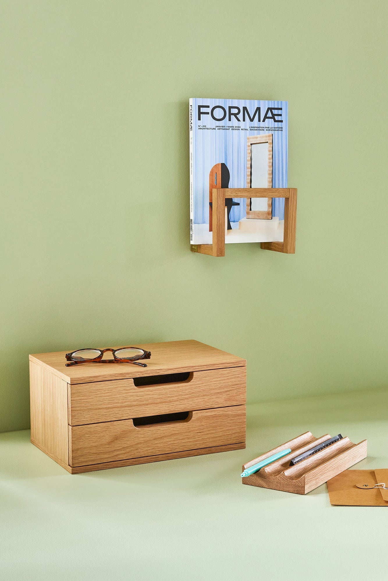 Hübsch AtHand Wall Shelf/Bedside Table Natural