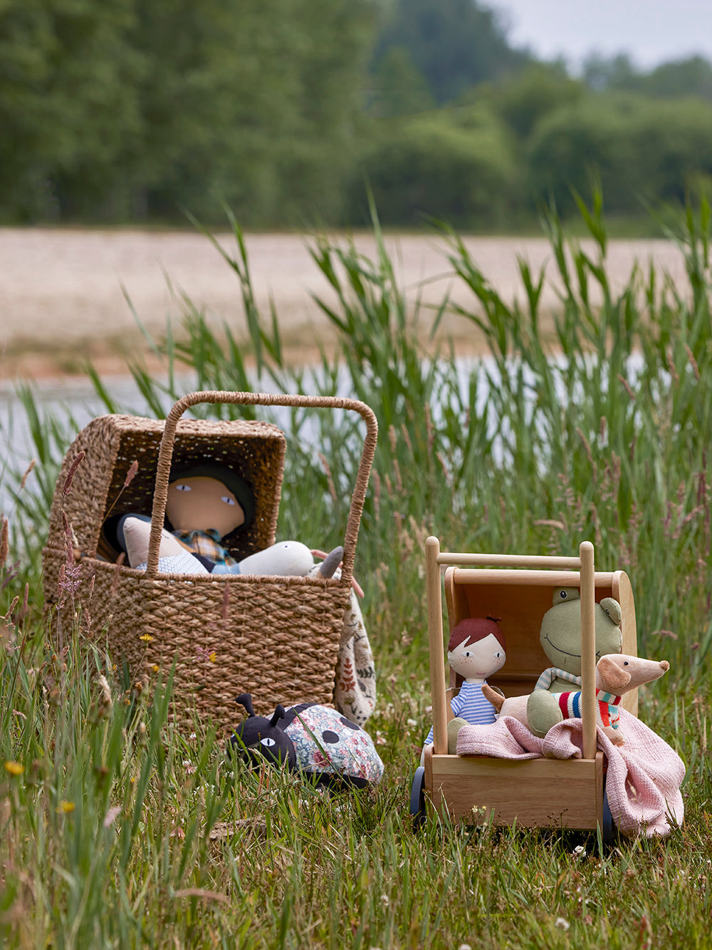 Bloomingville MINI Susan Toy Pram, Nature, Bankuan Grass