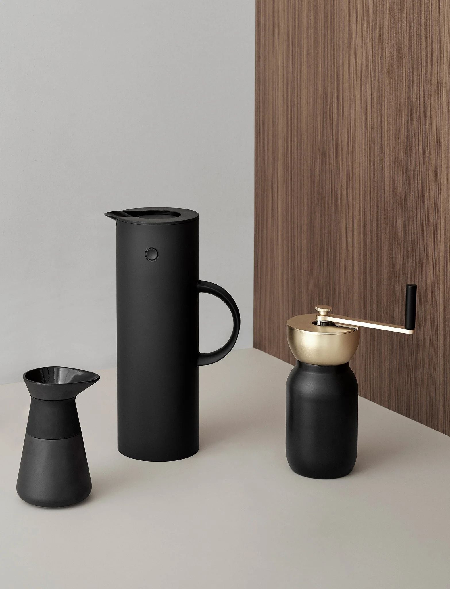 Stelton Em77 Vacuum Jug 1 L, Soft Black