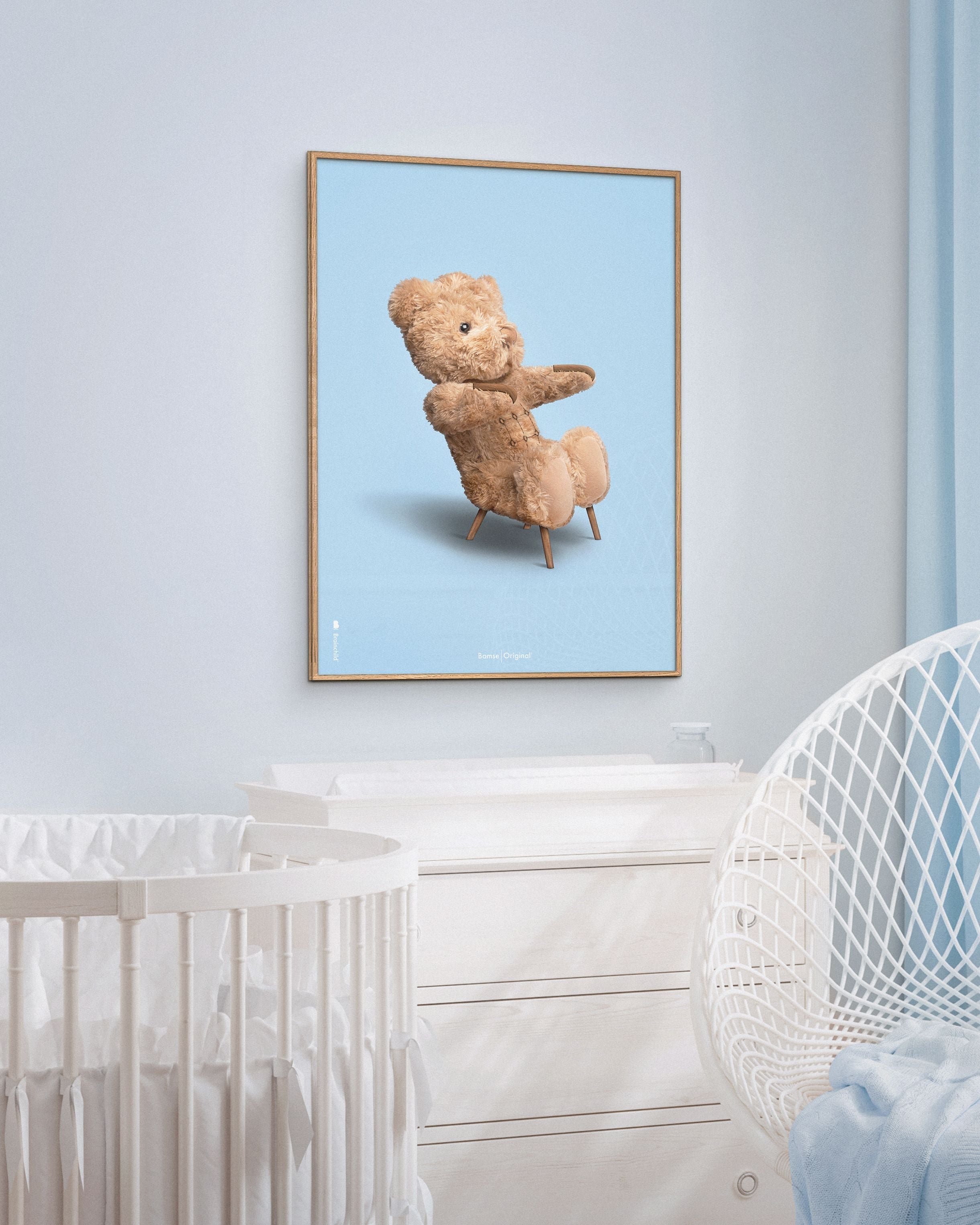 Brainchild Teddy Bear Classic Poster Brass Colored Frame 70x100 Cm, Light Blue Background