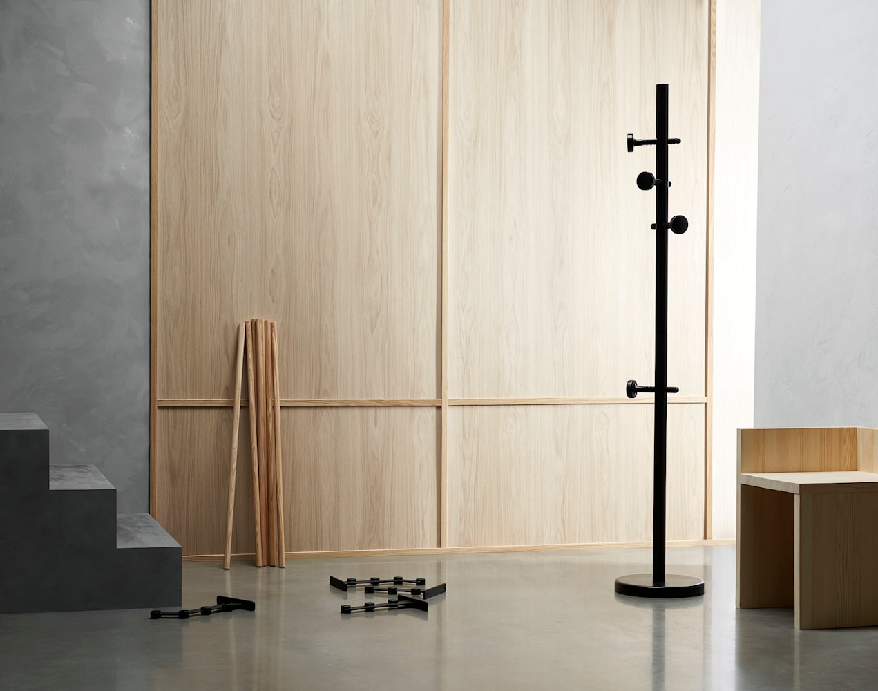 Essem Design Skruvad Coat Rack, White