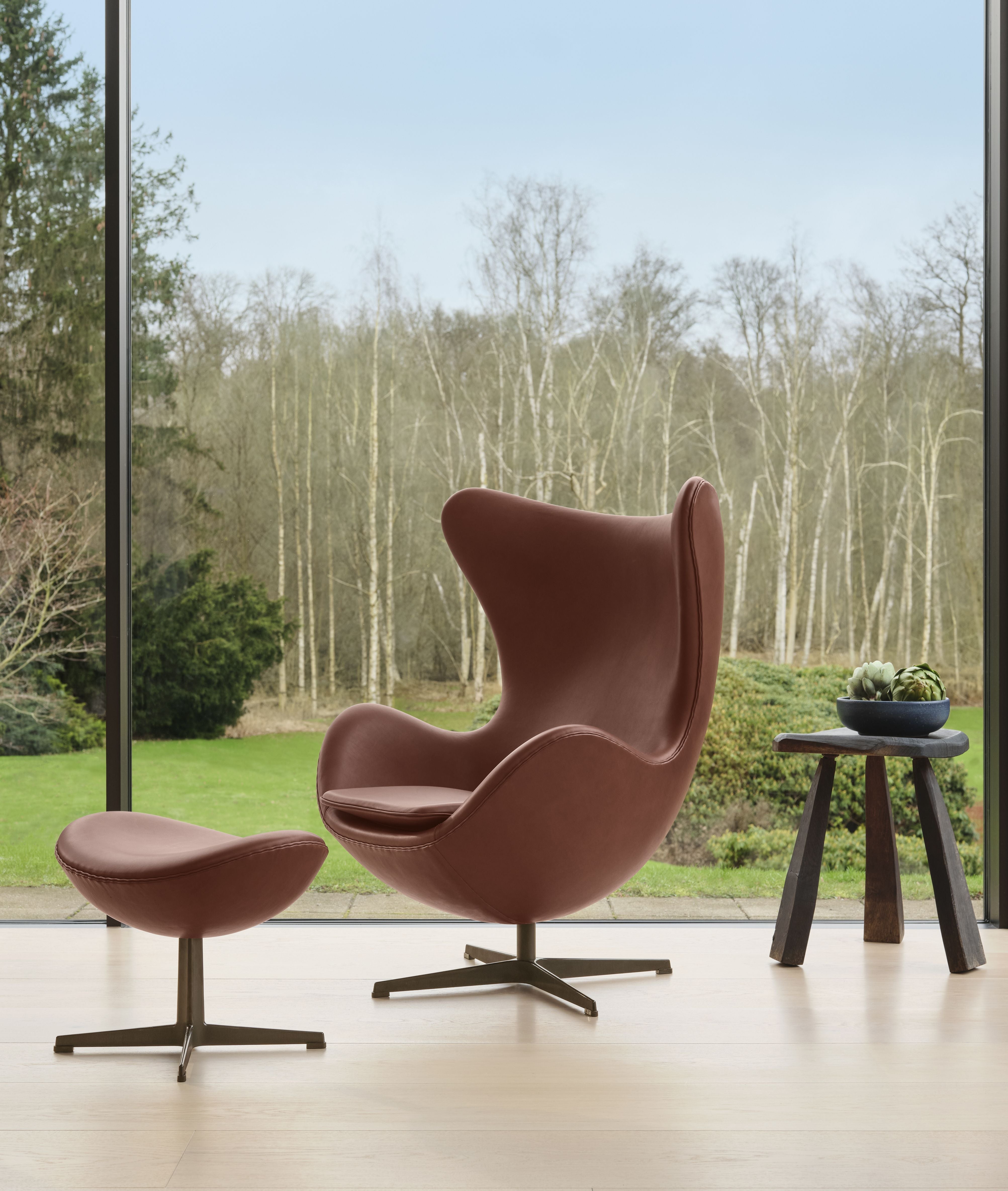 Fritz Hansen The Egg Lounge Chair, Grace Chestnut Leather Anniversary Collection