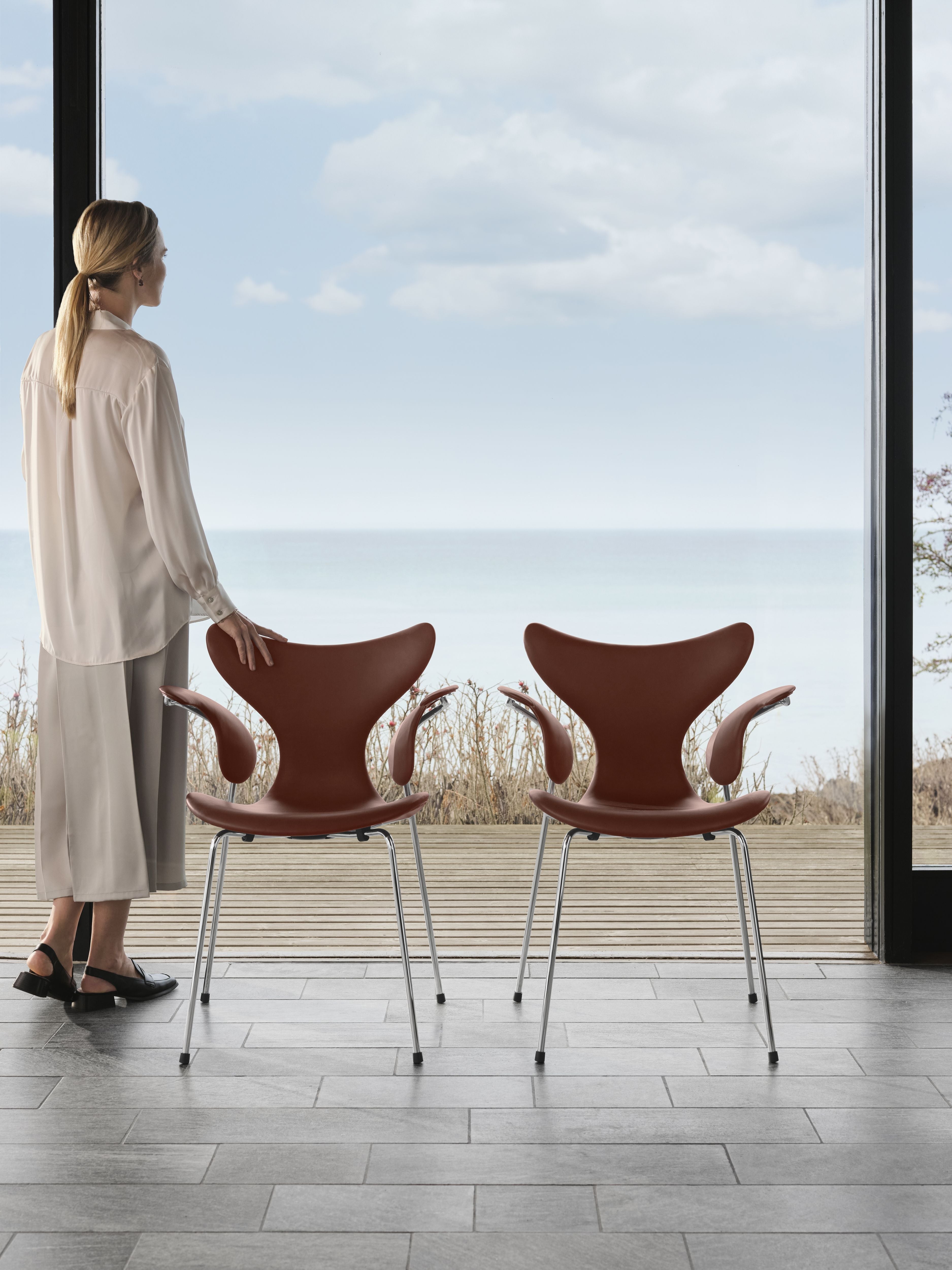 Fritz Hansen The Lily Armchair, Fully Upholstered With Grace Chestnut Leather Anniversary Collection