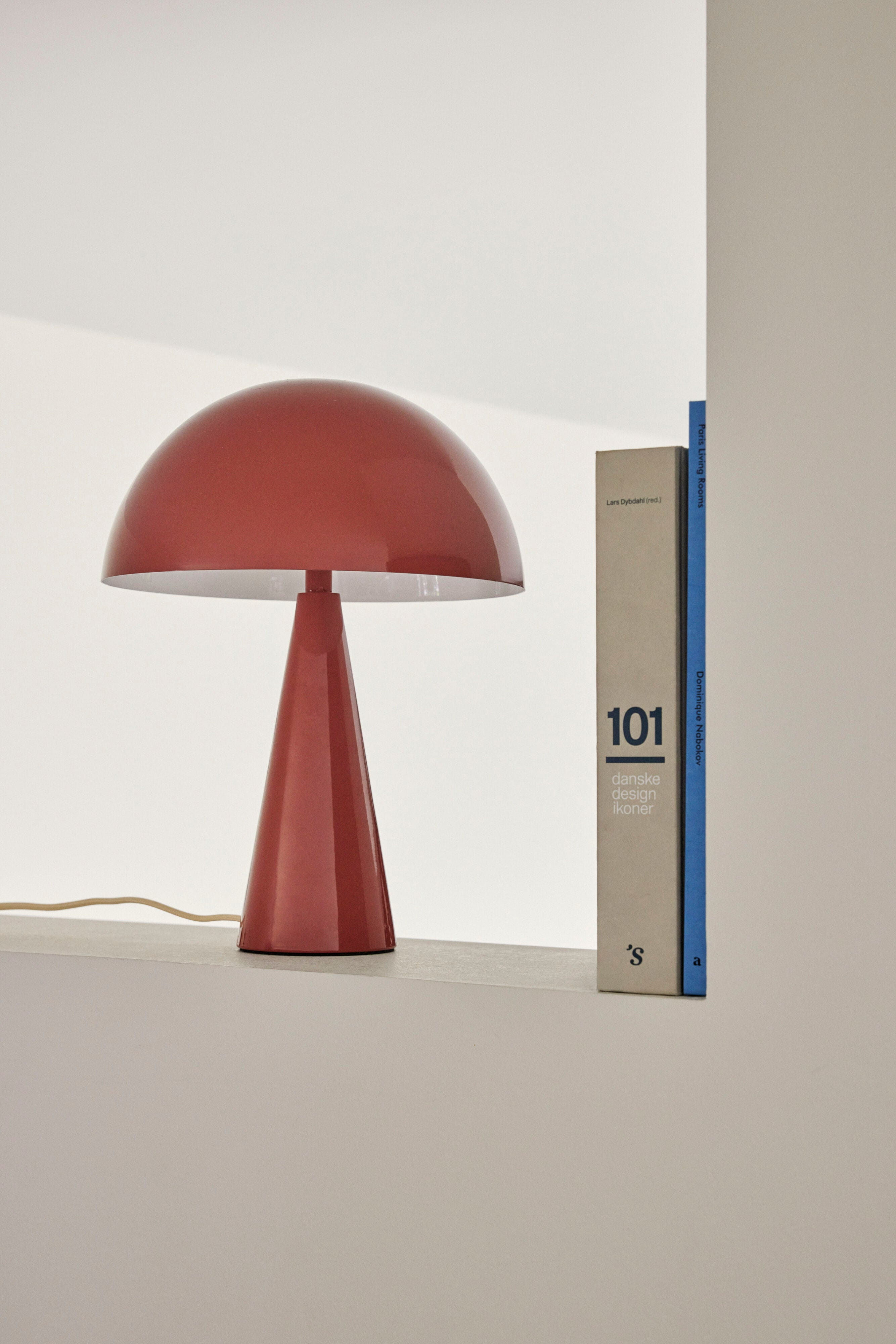 Hübsch Mush Table Lamp Mini, Red