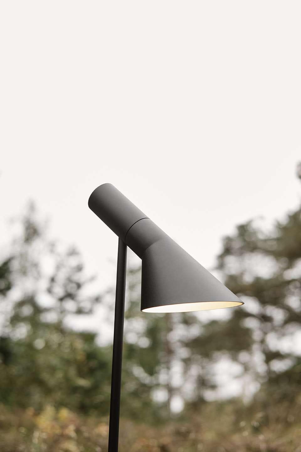 Louis Poulsen Aj Garden Long Bollard Black Led 3000 K 6.5 W, Base Without Adaptor