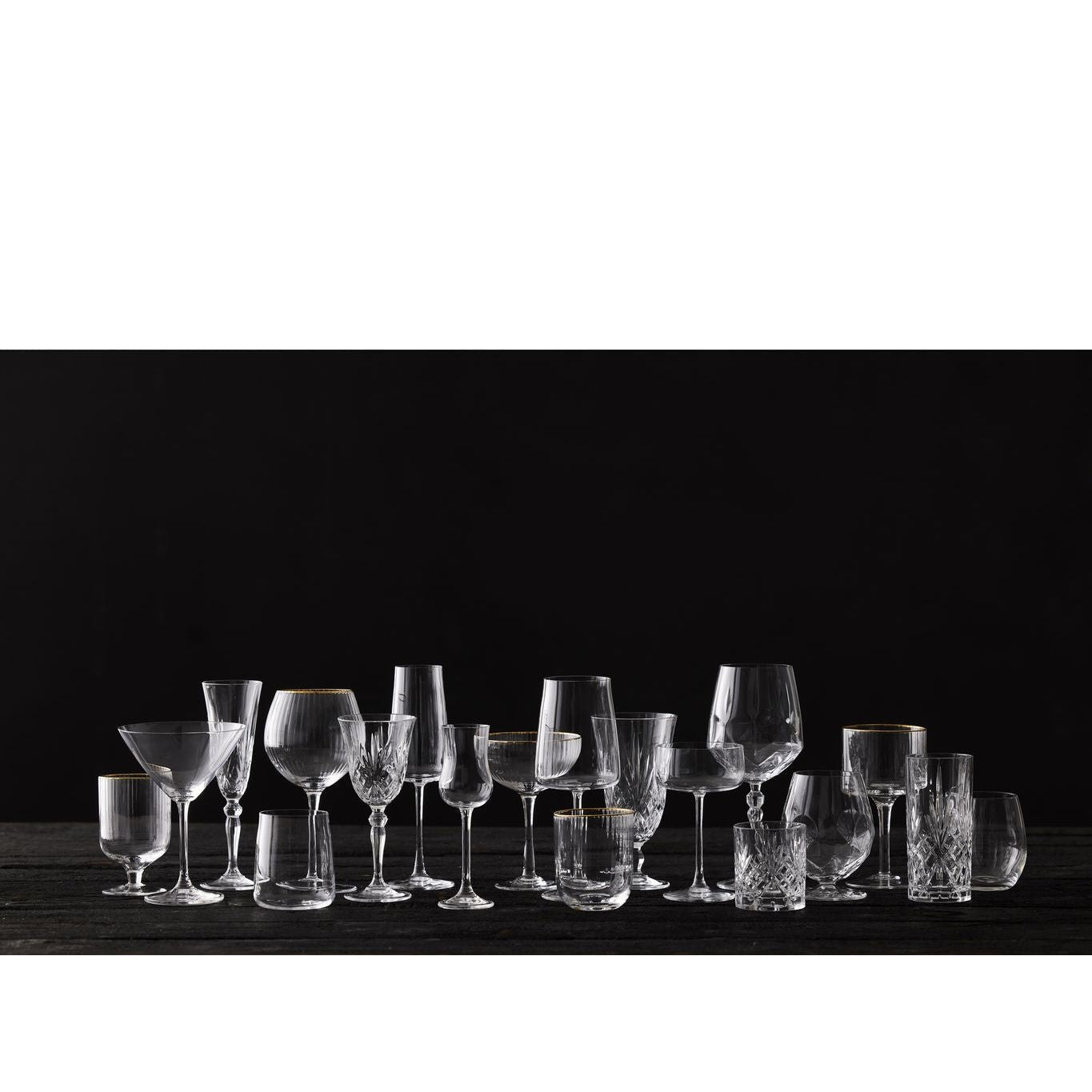 Lyngby Glas Palermo Gold Wine Glass 30 Cl, 4 Pcs.