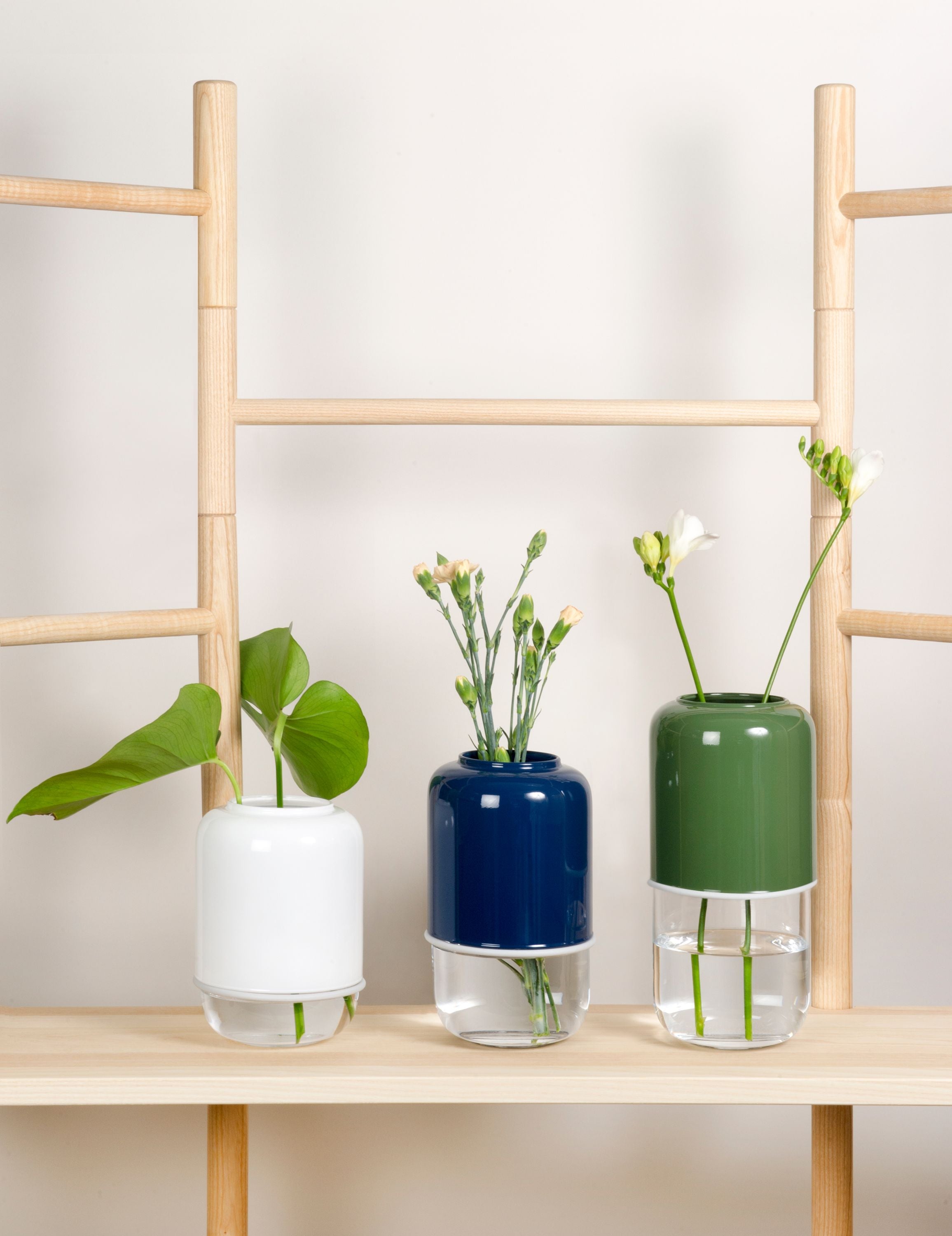 Muurla Capsule Vase, Mint