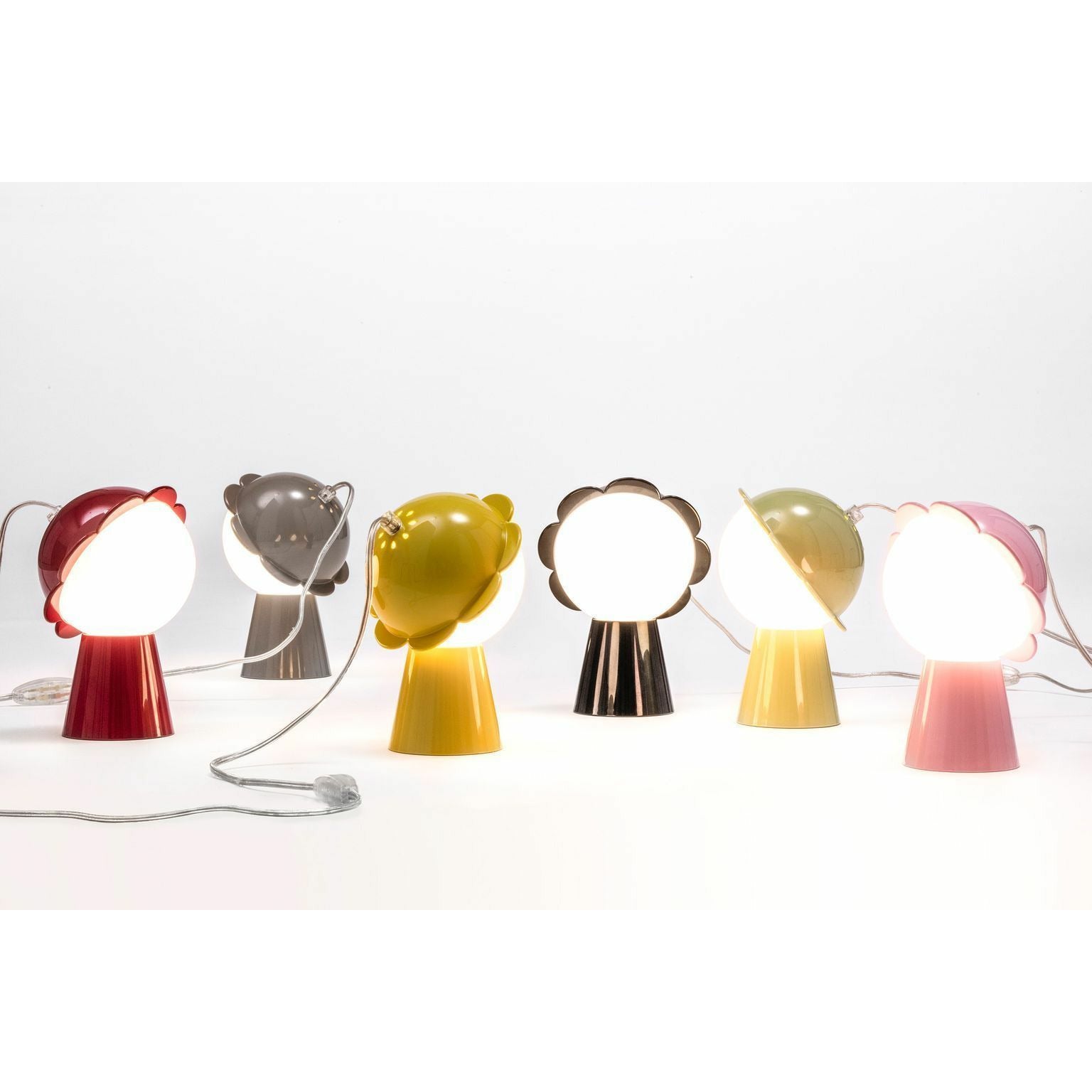 Qeeboo Daisy Table Lamp By Nika Zupanc, Red