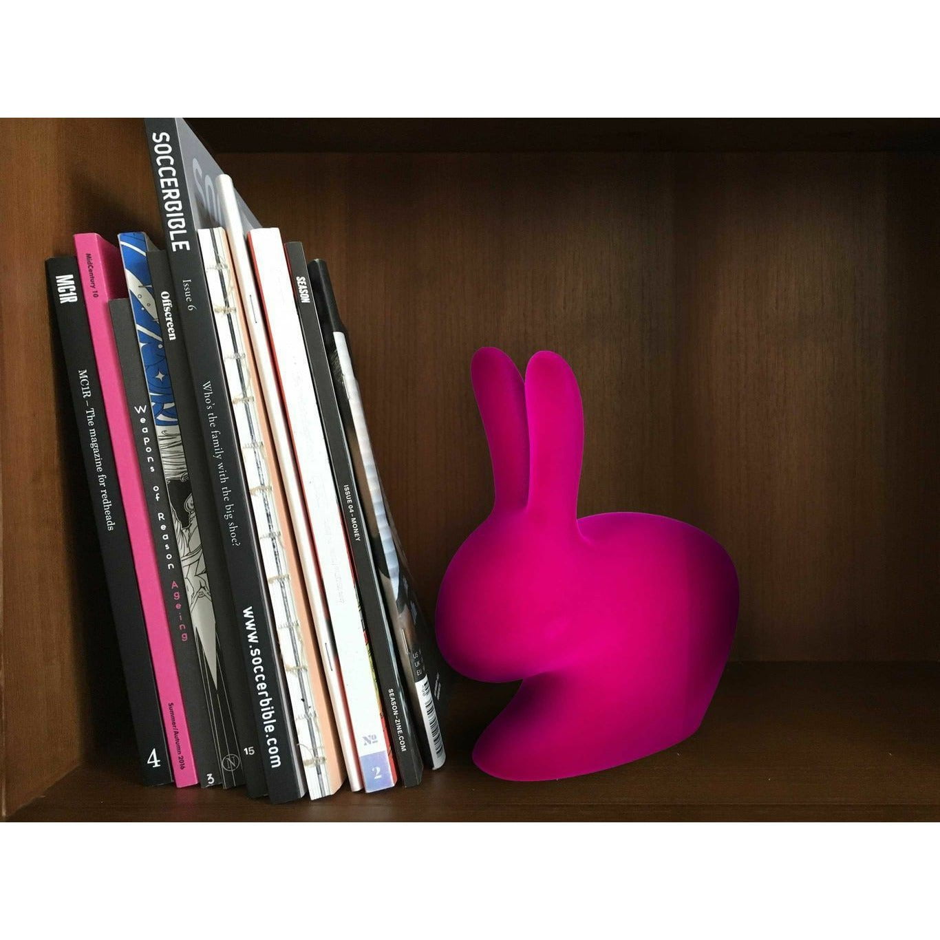 Qeeboo Rabbit Velvet Bookend Xs, Dark Gold