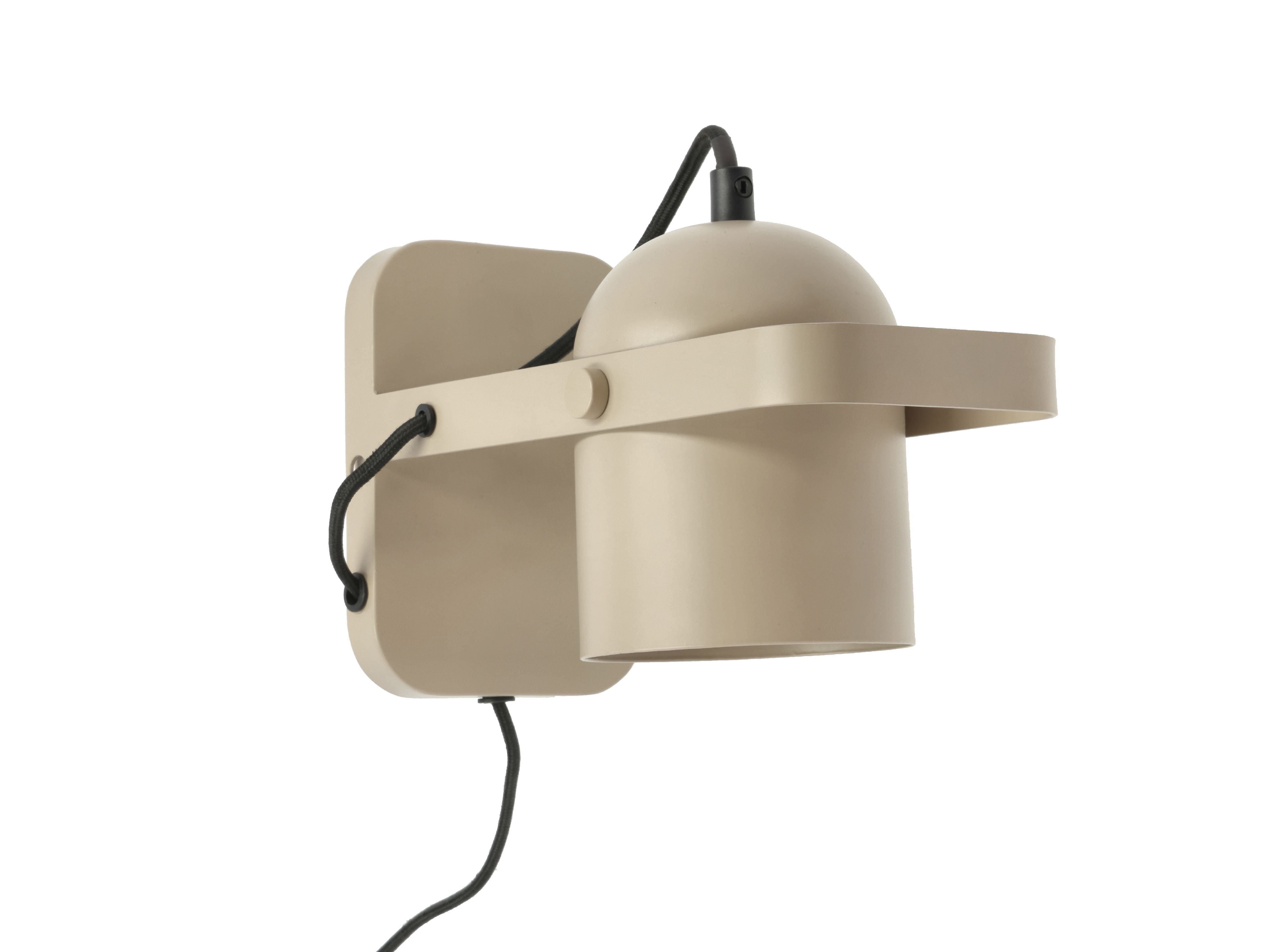 Villa Collection Nesvik Wall Lamp, Sand