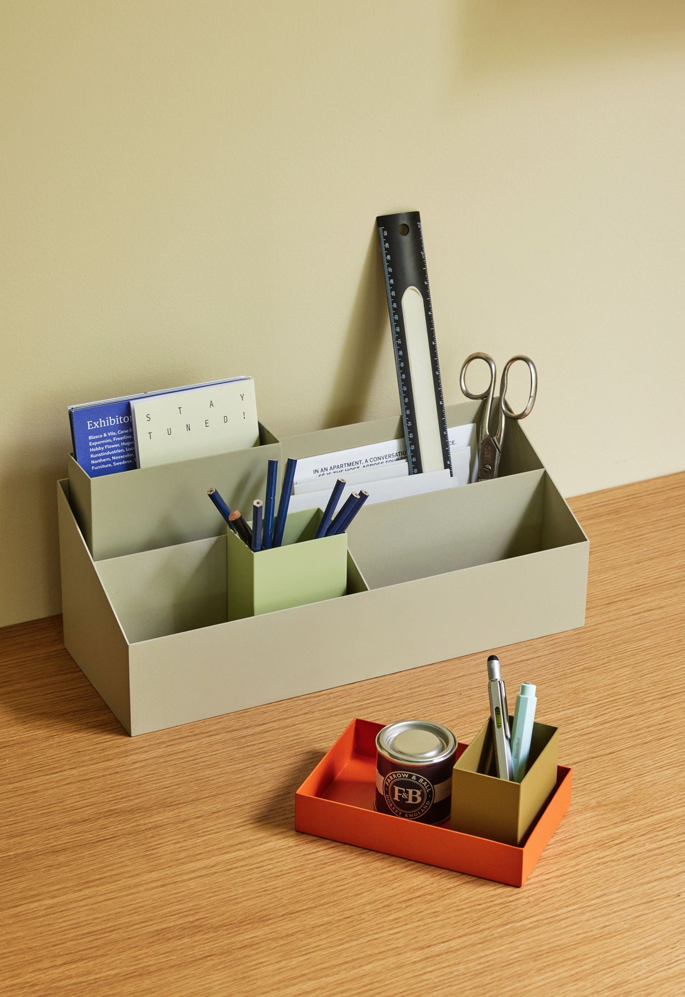 Hübsch Pod Desk Organiser Sand