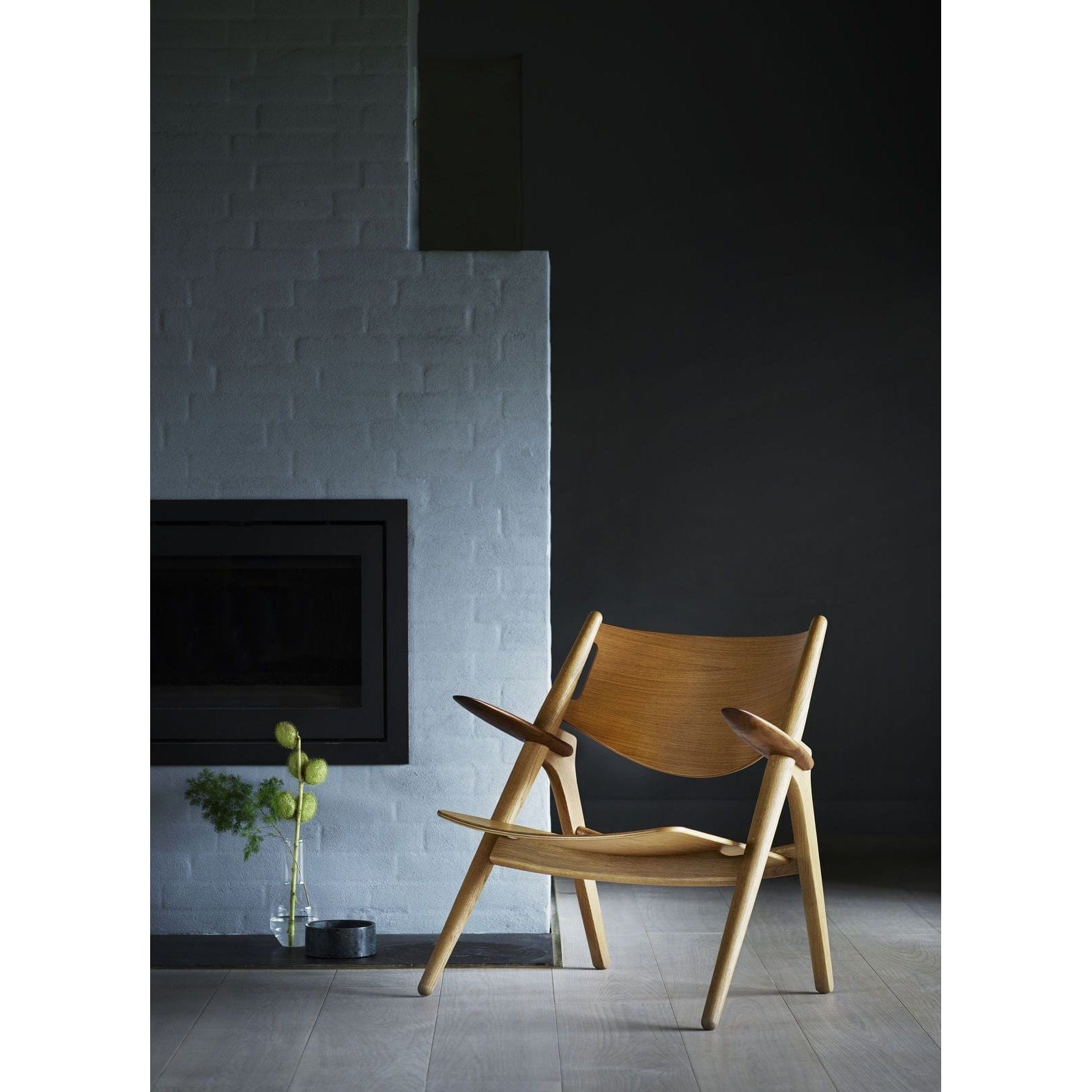 [product_category]-Carl Hansen Ch28 P Armchair, Oiled Oak/Black Leather-Carl Hansen-CH28P-sif98-oiledoak-CAR-4