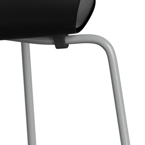 Fritz Hansen 3107 Chair Unupholstered, Nine Grey/Dyed Ash Black