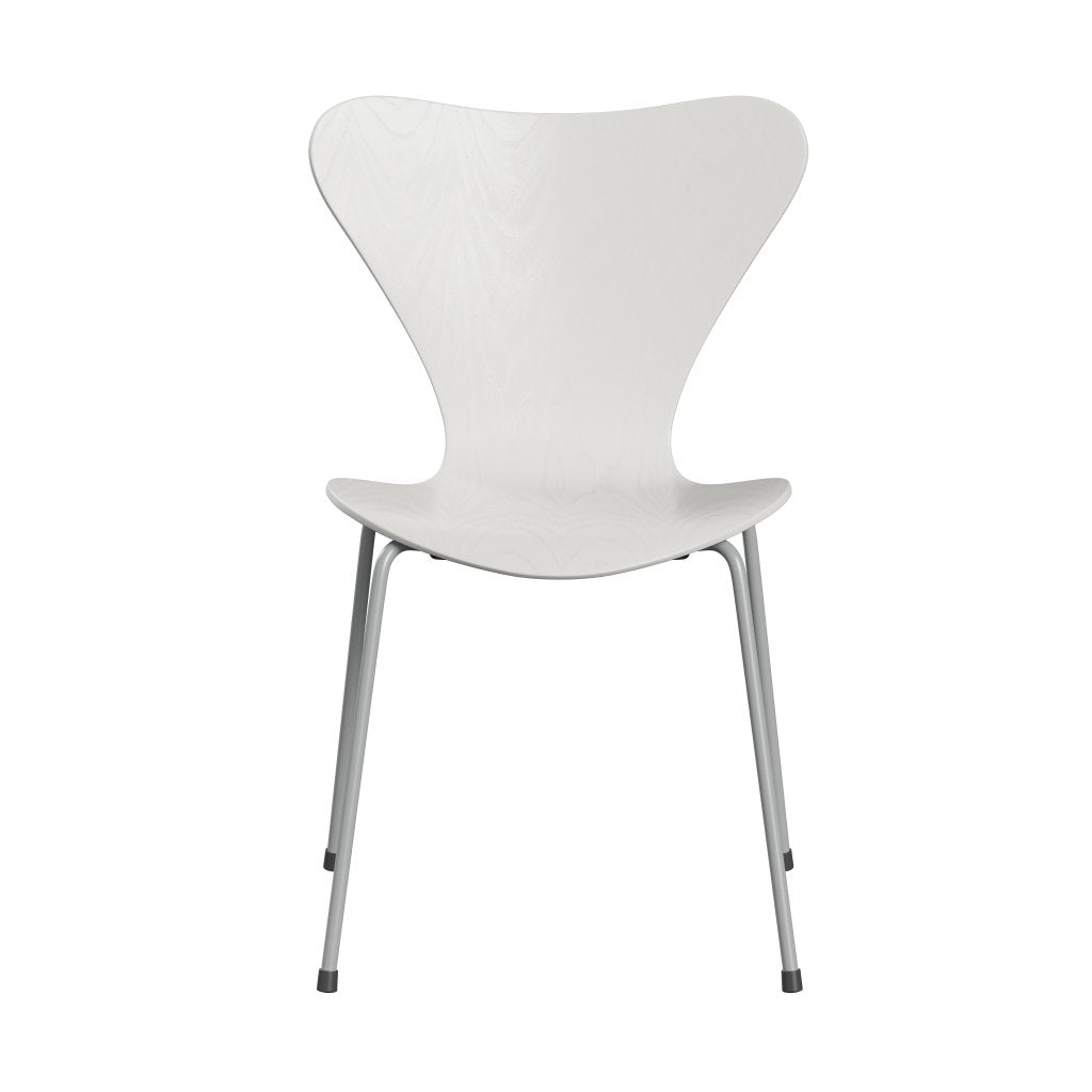 Fritz Hansen 3107 Chair Unupholstered, Nine Grey/Dyed Ash White