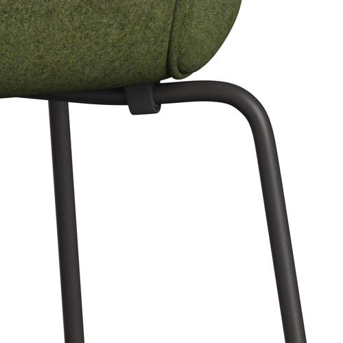 Fritz Hansen 3107 Chair Full Upholstery, Warm Graphite/Divina Md Wintergreen