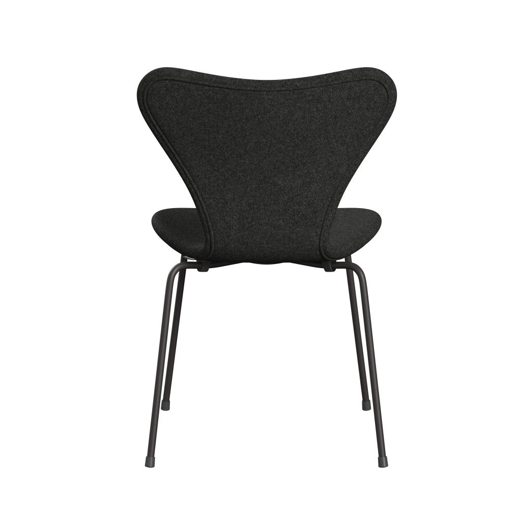 Fritz Hansen 3107 Chair Full Upholstery, Warm Graphite/Divina Melange Grey