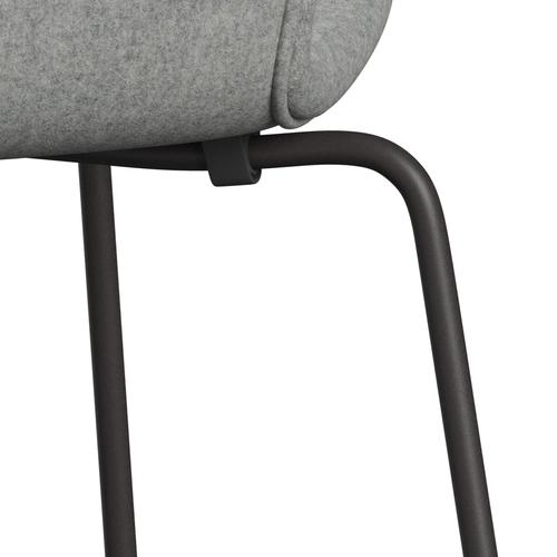 Fritz Hansen 3107 Chair Full Upholstery, Warm Graphite/Divina Melange Light Grey