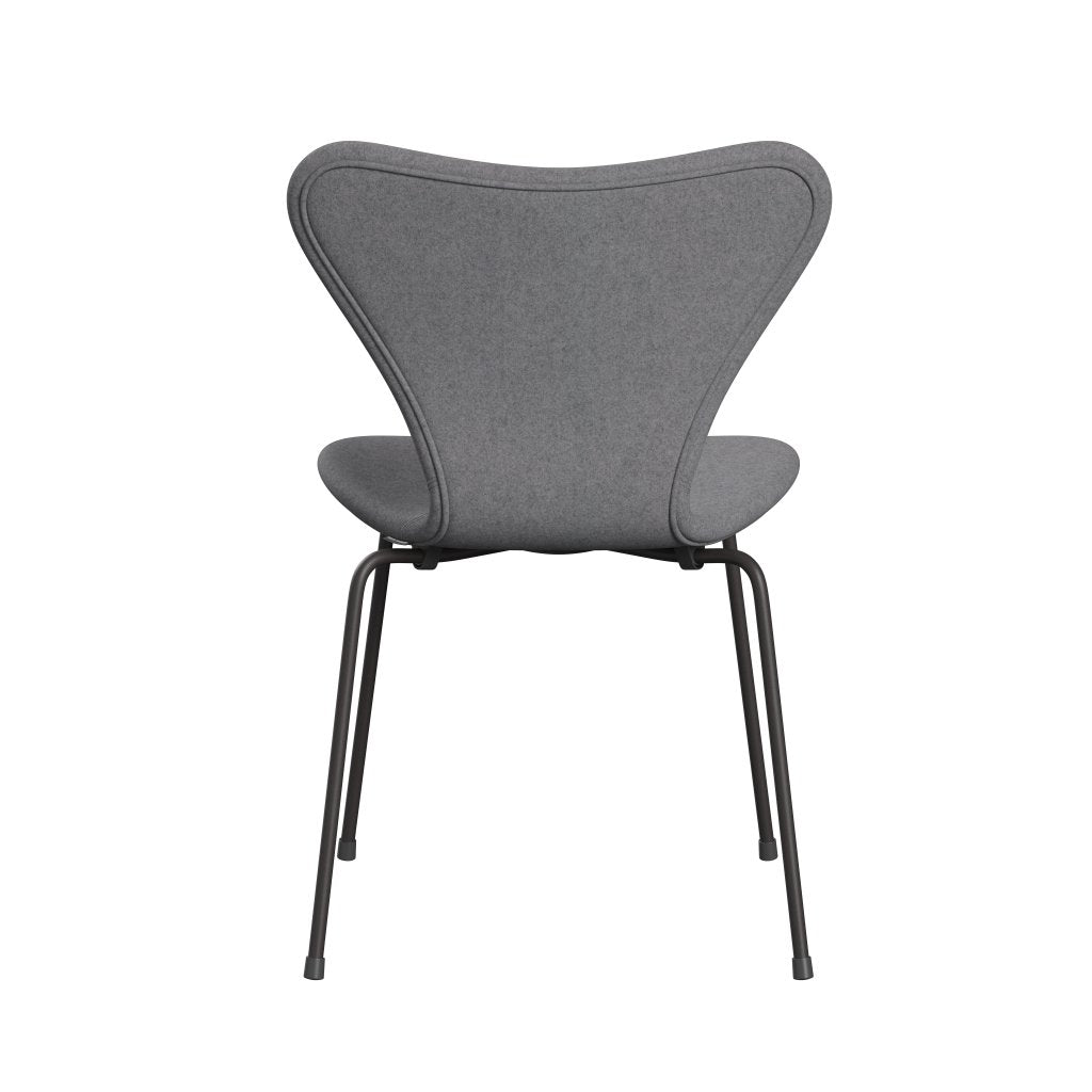 Fritz Hansen 3107 Chair Full Upholstery, Warm Graphite/Divina Melange Stone Grey