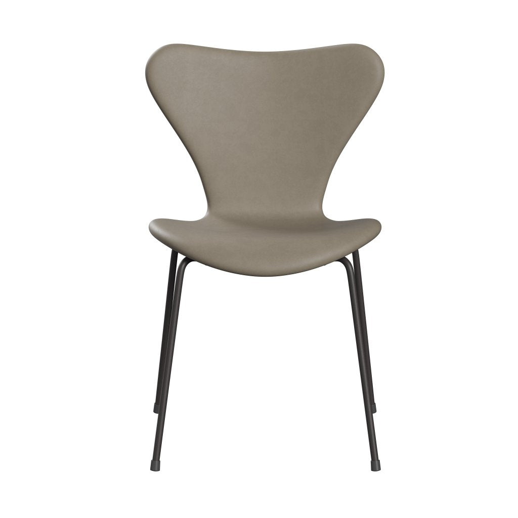 Fritz Hansen 3107 Chair Full Upholstery, Warm Graphite/Essential Light Grey