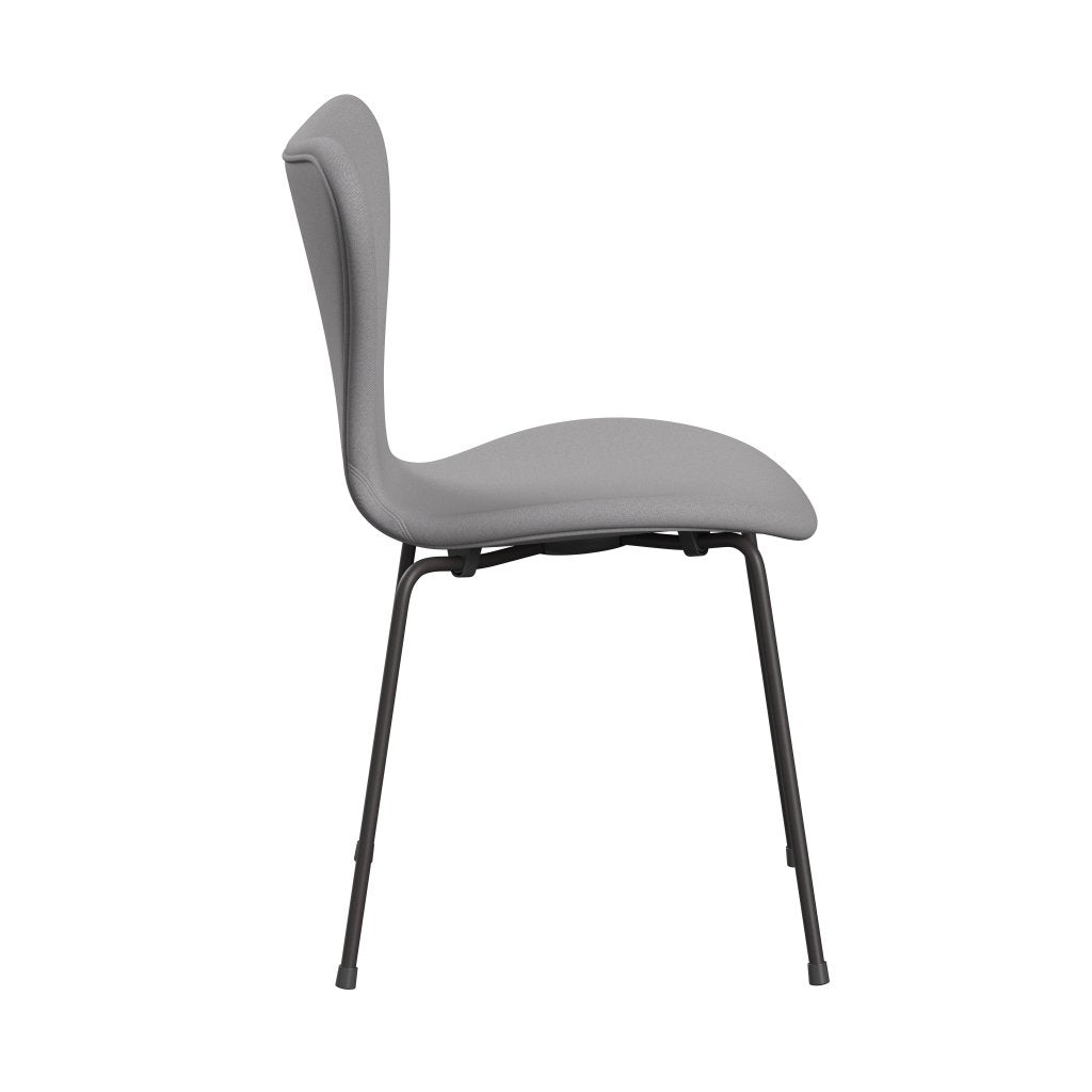 Fritz Hansen 3107 Chair Full Upholstery, Warm Graphite/Remix Grey/Green