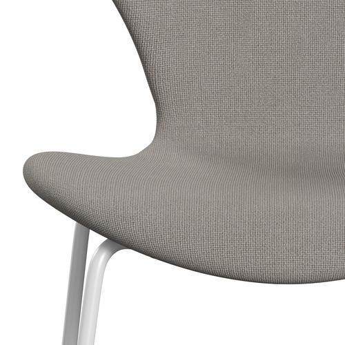 Fritz Hansen 3107 Chair Full Upholstery, White/Hallingdal Light Grey (Hal113)