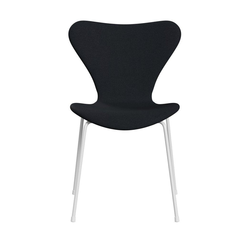 Fritz Hansen 3107 Chair Full Upholstery, White/Tonus Dark Aubergine