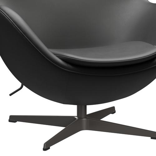 Fritz Hansen The Egg Lounge Chair Leather, Warm Graphite/Essential Black