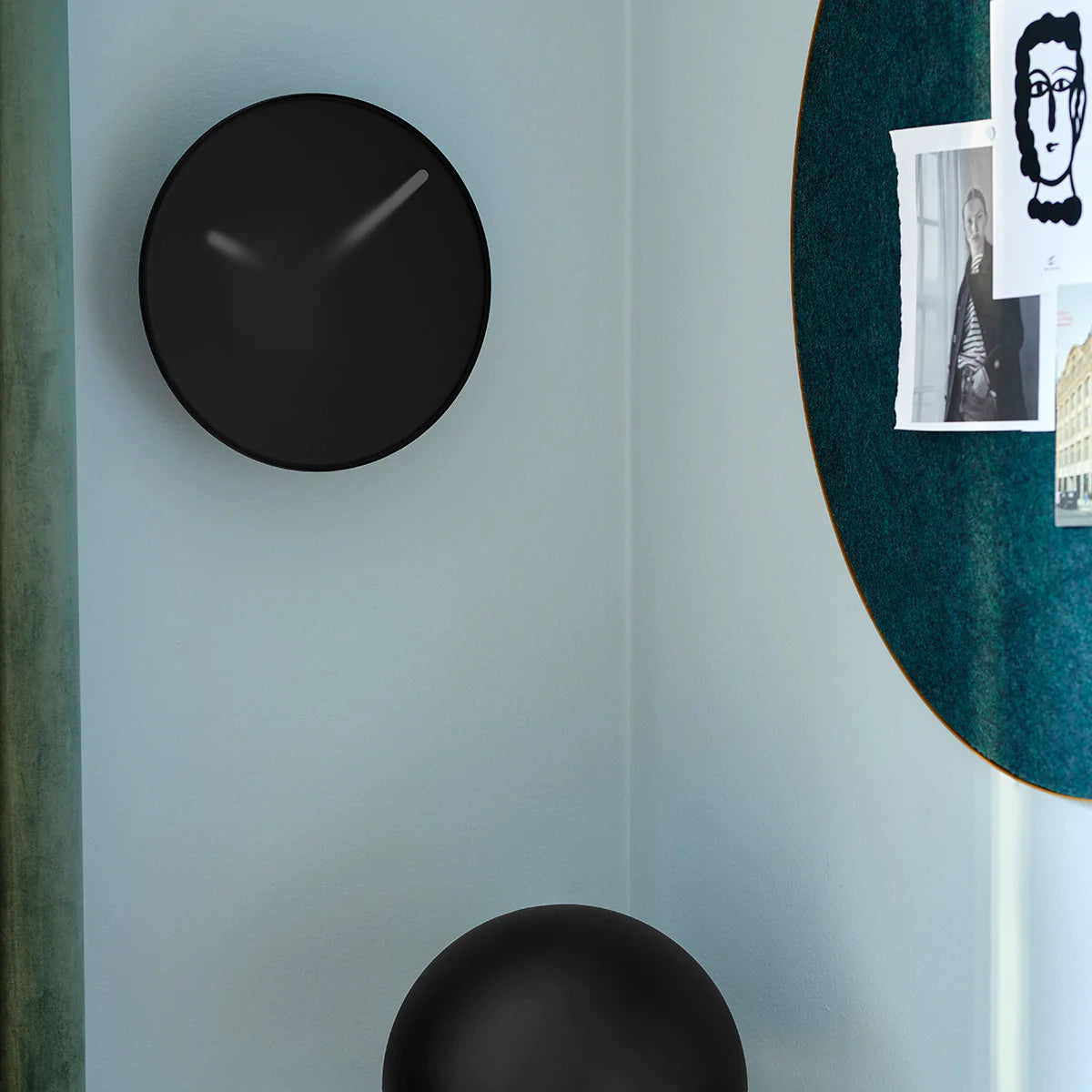 Gejst Momentt Wall Clock, Black