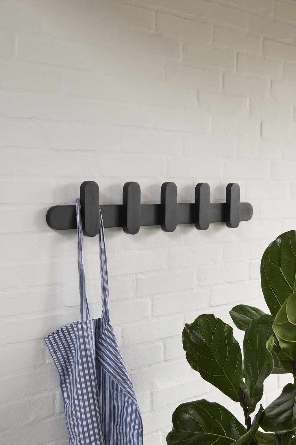 Hübsch Merry Coatrack, Black