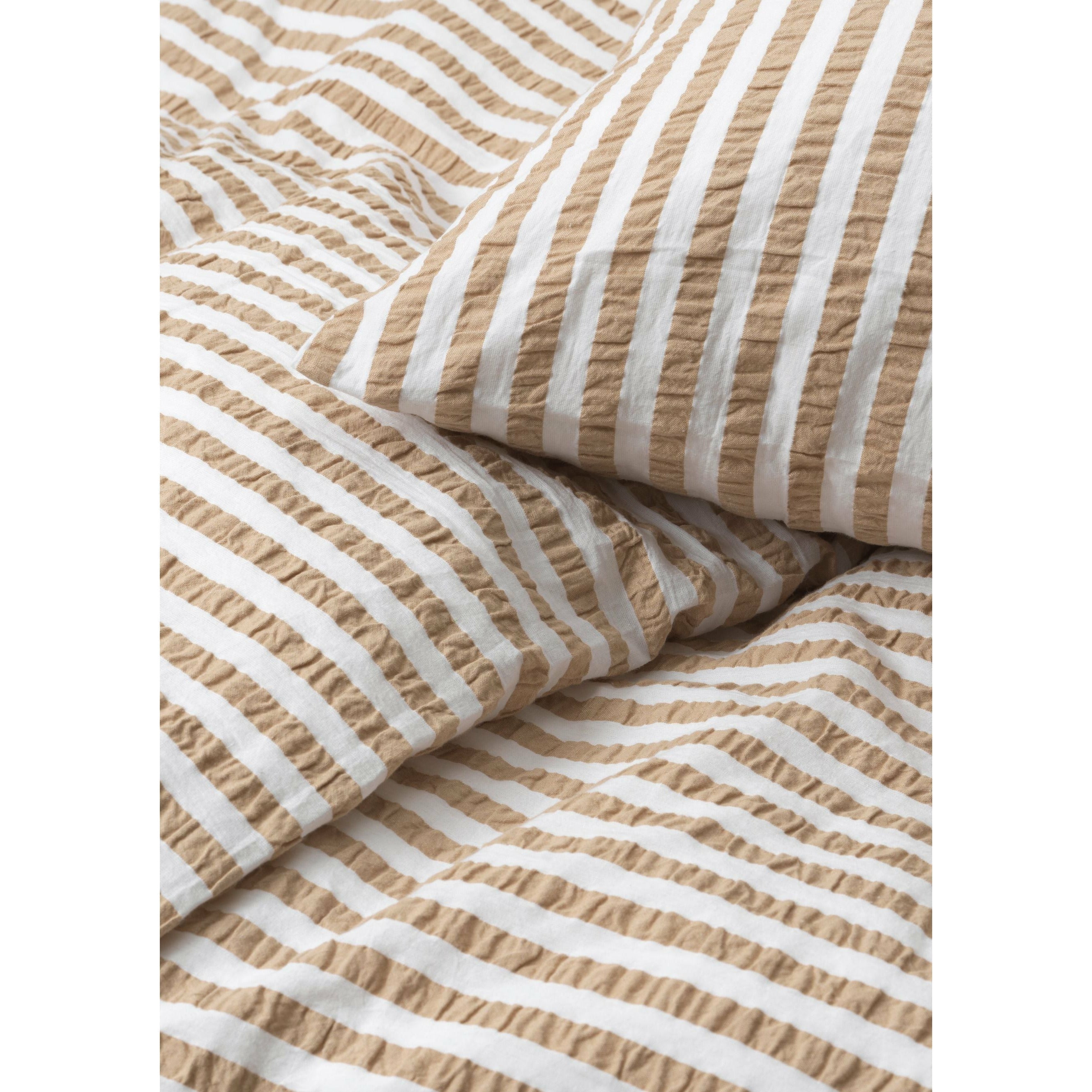 Juna Bæk & Bølge Lines Bed Linen 140x220 Cm, Sand/White