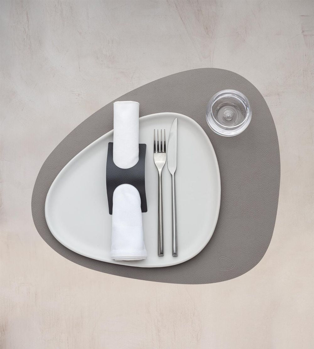 Lind Dna Curve Placemat Serene Leather L, Ash Grey